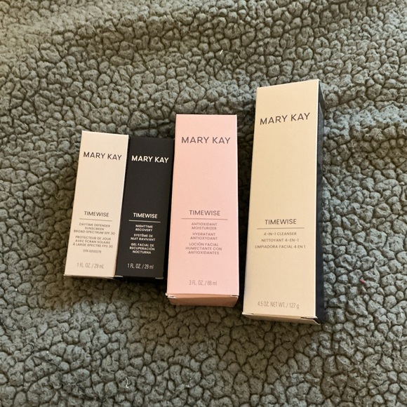Mary Kay TimeWise Skincare Set – 4-Piece System (New in Box